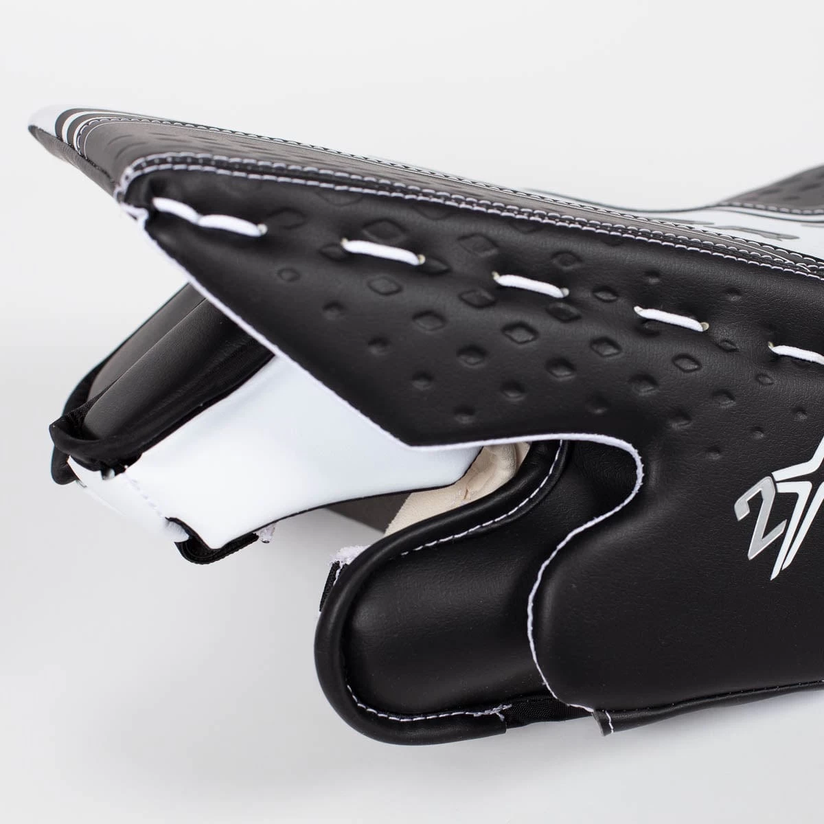 Bauer Vapor 2X Senior Goalie Blocker 3 Bauer Vapor 2X Senior Goalie Blocker - Image 3