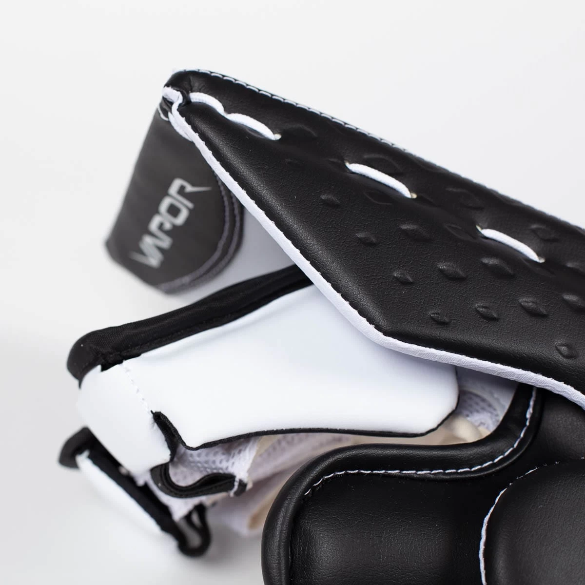 Bauer Vapor 2X Senior Goalie Blocker 8 Bauer Vapor 2X Senior Goalie Blocker - Image 8