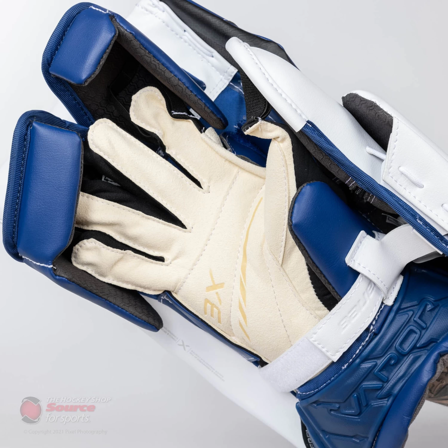 Bauer Vapor 3X Intermediate Goalie Blocker 13 Bauer Vapor 3X Intermediate Goalie Blocker - Image 13