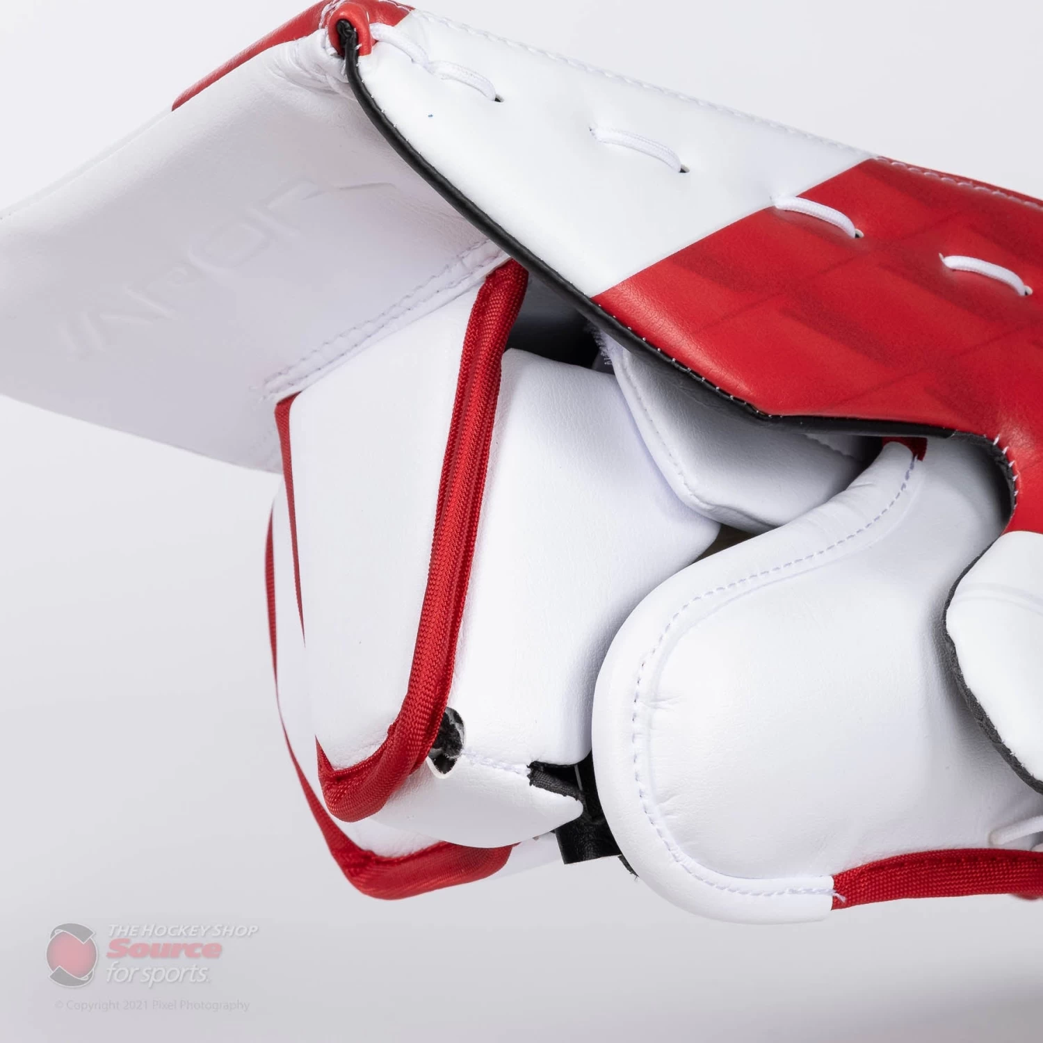 Bauer Vapor HyperLite Senior Goalie Blocker 6 Bauer Vapor HyperLite Senior Goalie Blocker - Image 6