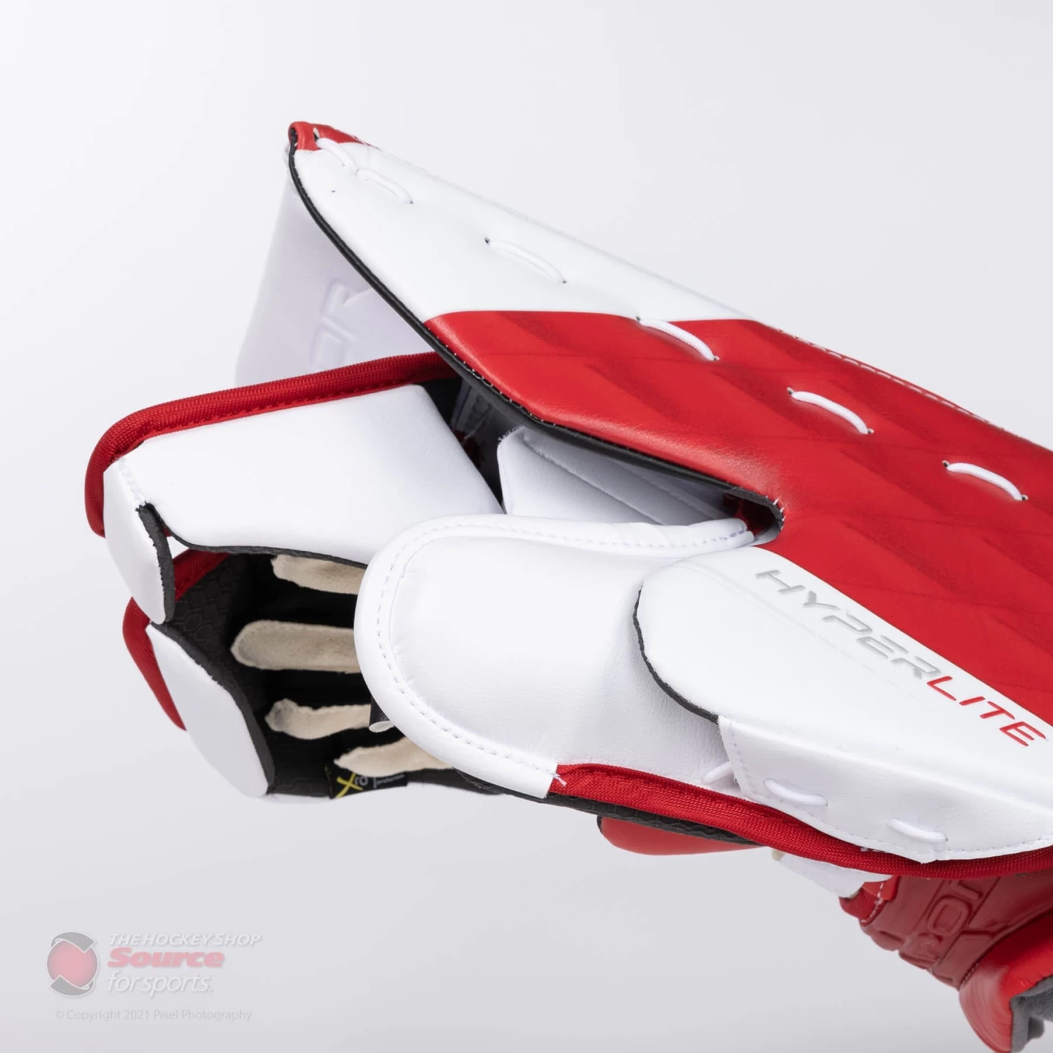 Bauer Vapor HyperLite Senior Goalie Blocker 5 Bauer Vapor HyperLite Senior Goalie Blocker - Image 5