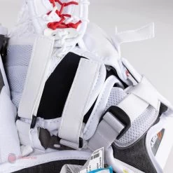 Bauer Vapor HyperLite Senior Goalie Catcher 28 Bauer Vapor HyperLite Senior Goalie Catcher -Hockey Shop bauer catchers bauer vapor hyperlite senior goalie catcher 27972555145282