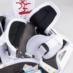 Bauer Vapor HyperLite Senior Goalie Catcher 30 Bauer Vapor HyperLite Senior Goalie Catcher -Hockey Shop bauer catchers bauer vapor hyperlite senior goalie catcher 27972555243586