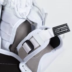 Bauer Vapor X2.7 Junior Goalie Catcher 17 Bauer Vapor X2.7 Junior Goalie Catcher -Hockey Shop bauer catchers bauer vapor x2 7 junior goalie catcher 5427858931778