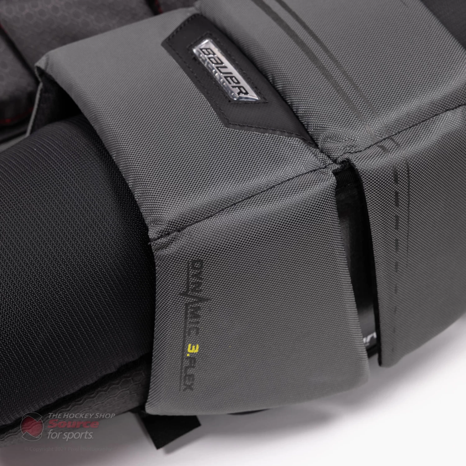 Bauer Vapor HyperLite Senior Chest & Arm Protector - Blue 3 Bauer Vapor HyperLite Senior Chest & Arm Protector - Blue - Image 3