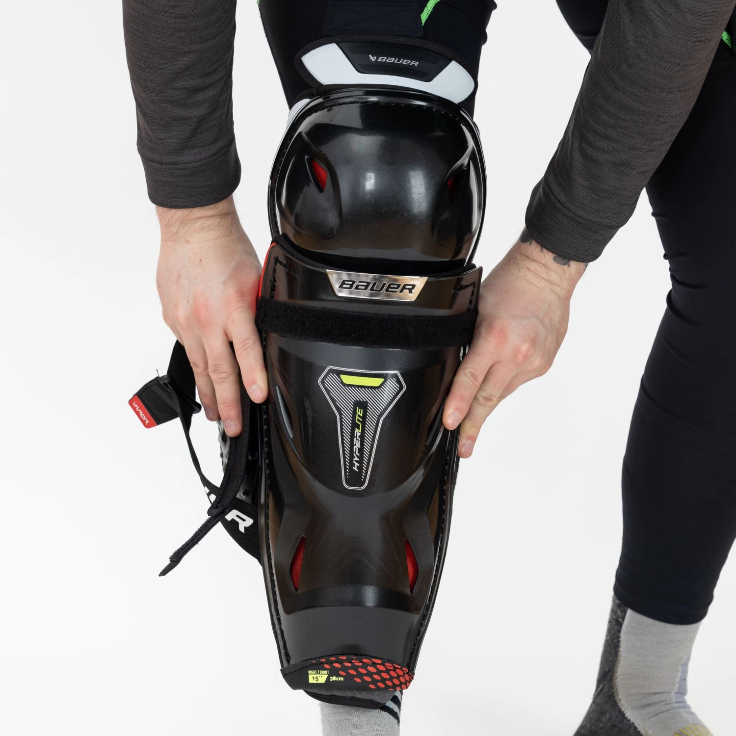 Bauer Vapor Hyperlite Senior Hockey Shin Guards 9 Bauer Vapor Hyperlite Senior Hockey Shin Guards - Image 9