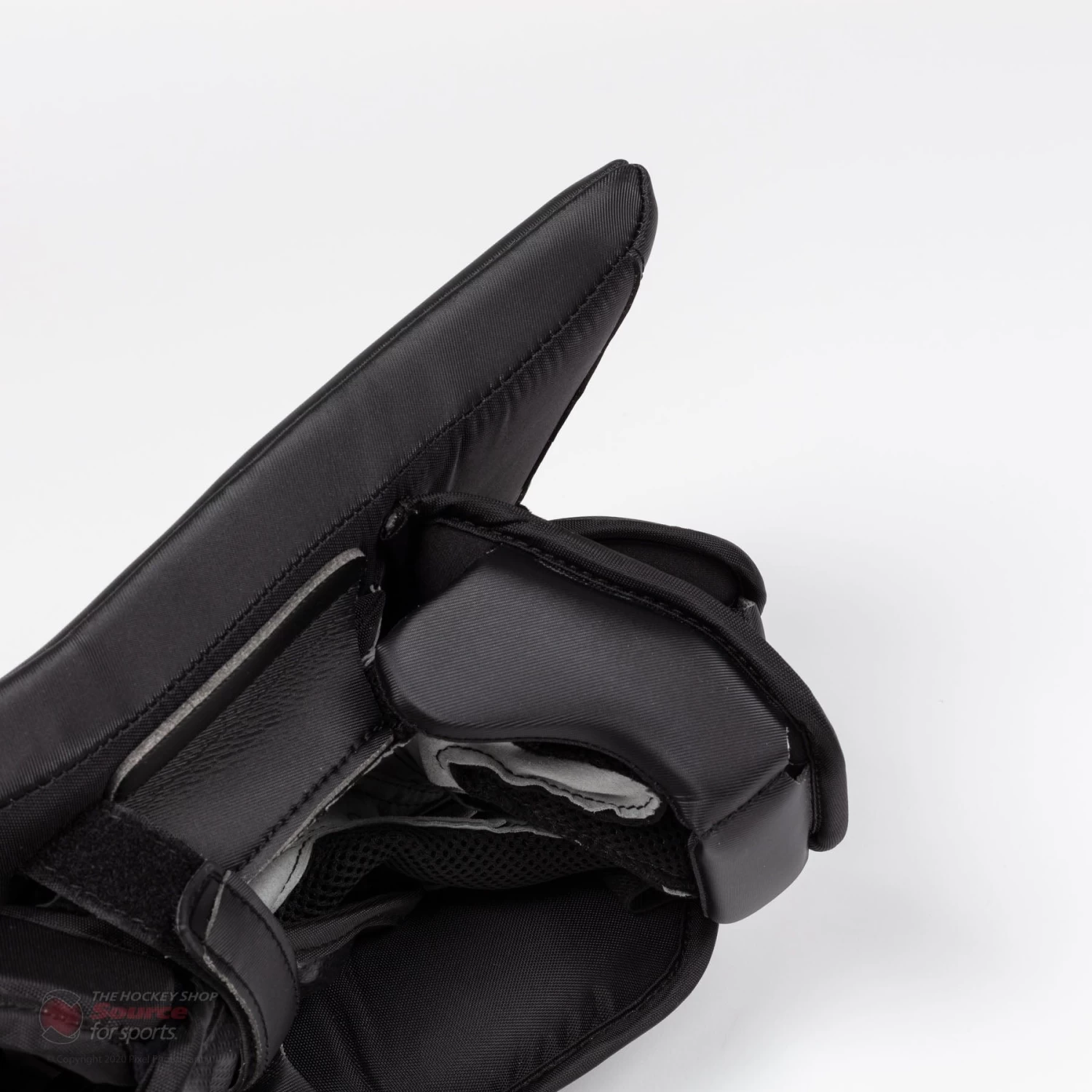 CCM Axis Senior Goalie Blocker 6 CCM Axis Senior Goalie Blocker - Image 6