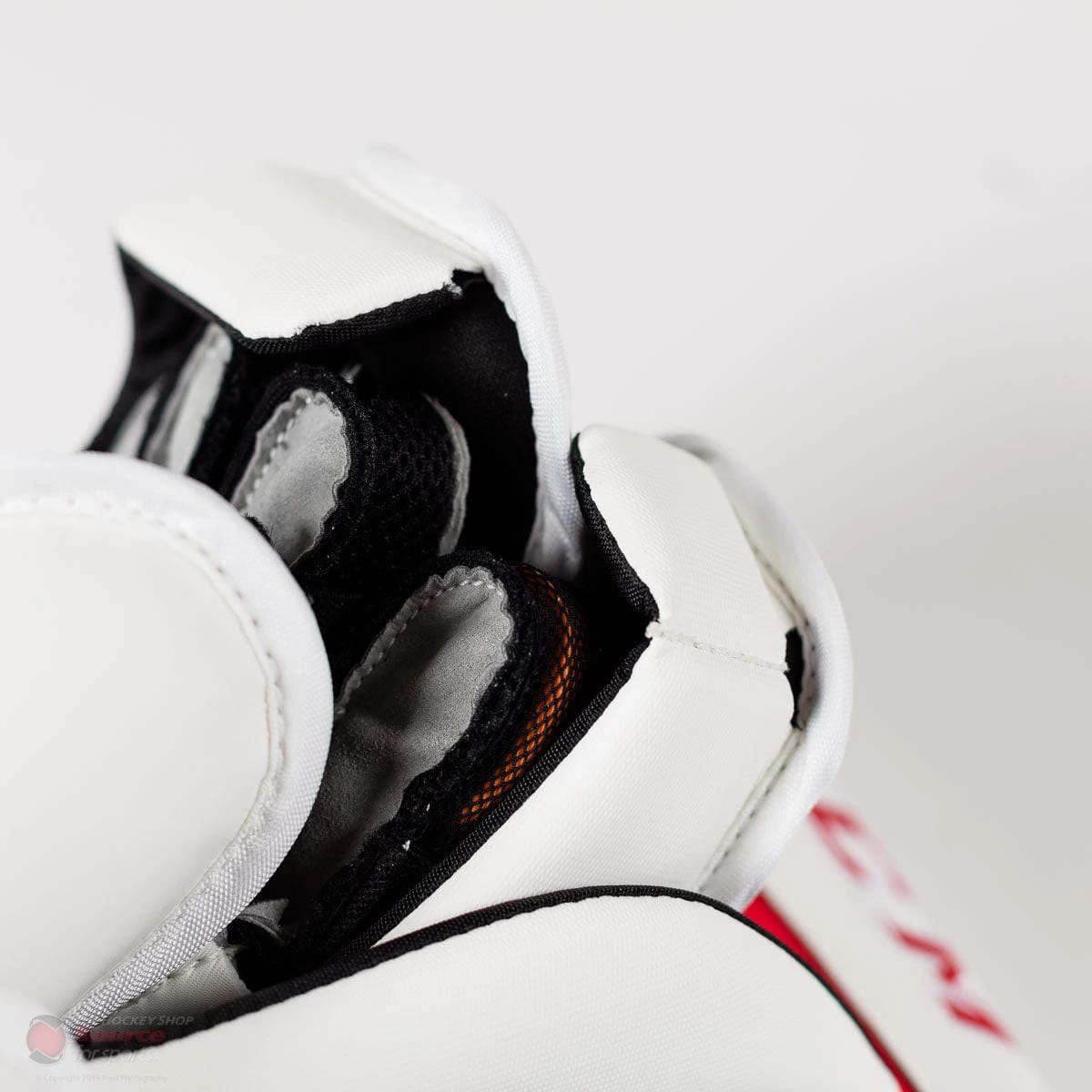 CCM Extreme Flex 4 Pro Senior Goalie Blocker 13 CCM Extreme Flex 4 Pro Senior Goalie Blocker - Image 13