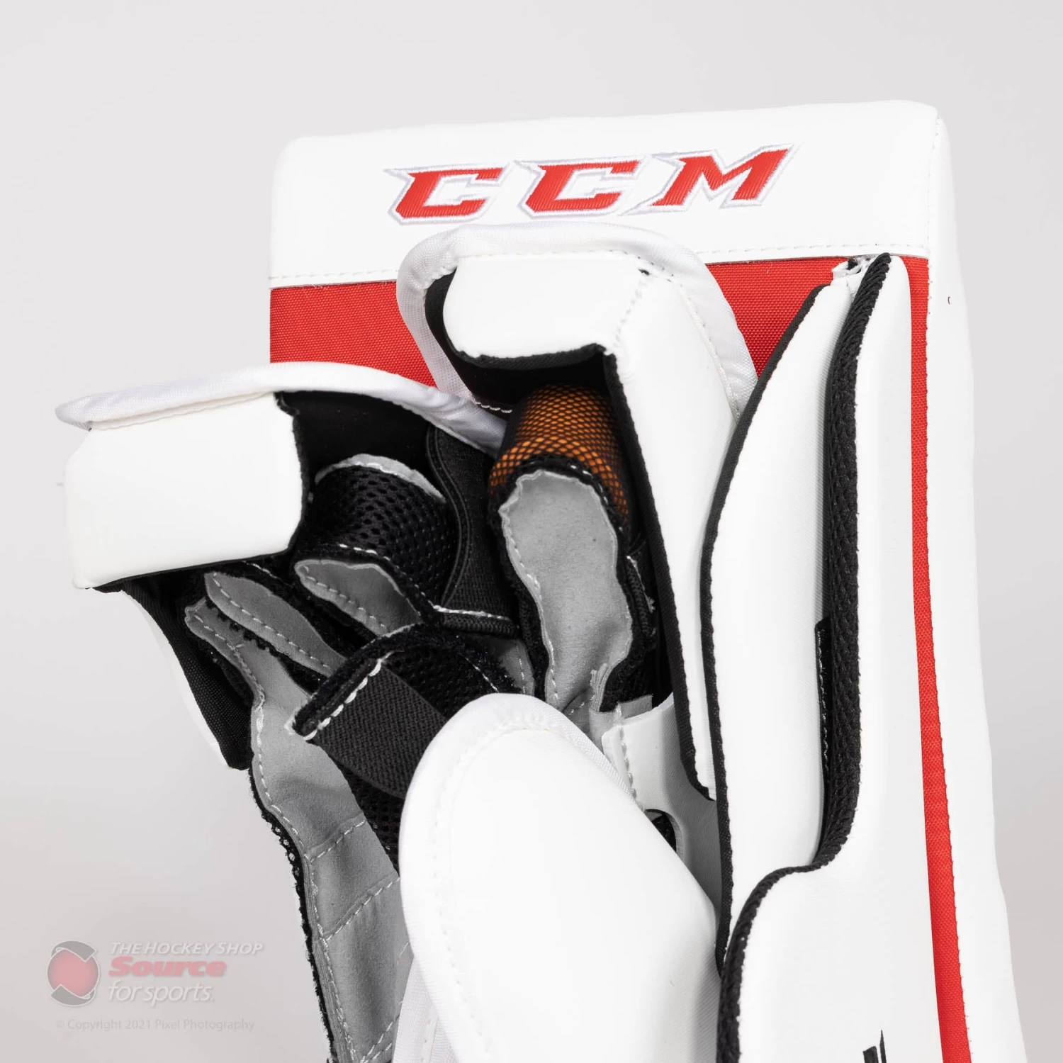 CCM Extreme Flex 5 Senior Goalie Blocker 7 CCM Extreme Flex 5 Senior Goalie Blocker - Image 7