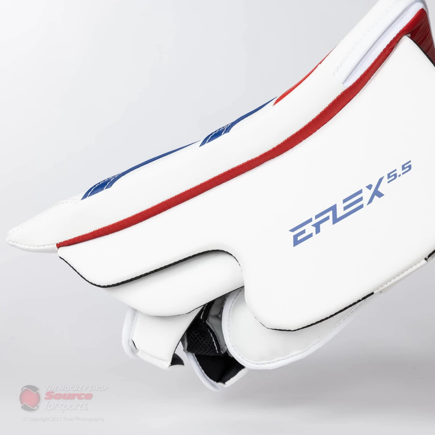 CCM Extreme Flex E5.5 Senior Goalie Blocker 5 CCM Extreme Flex E5.5 Senior Goalie Blocker - Image 5