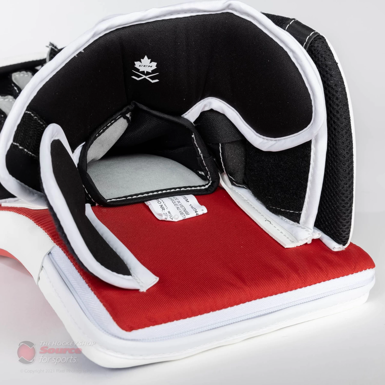 CCM Extreme Flex E5.5 Senior Goalie Blocker 12 CCM Extreme Flex E5.5 Senior Goalie Blocker - Image 12