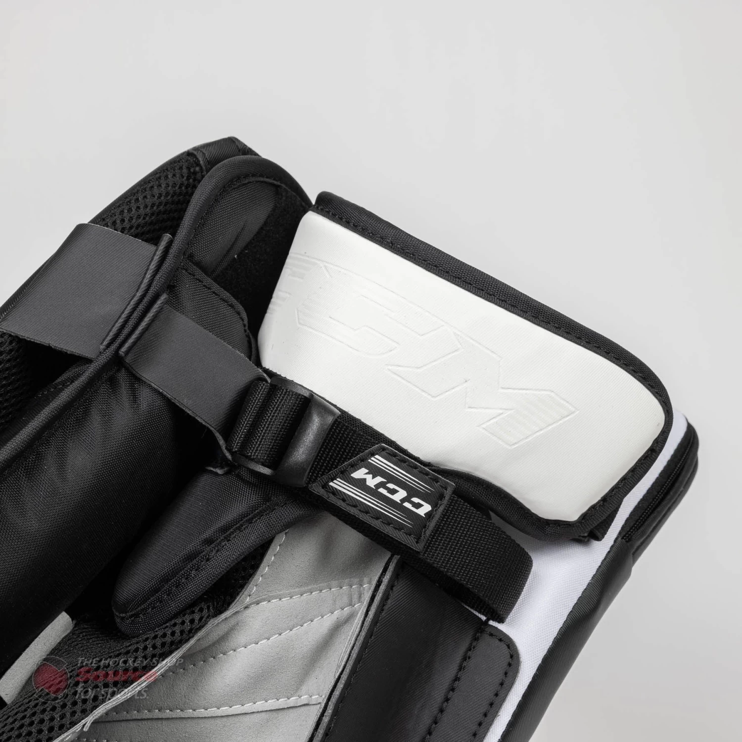 CCM Extreme Flex E5.5 Senior Goalie Blocker - Source Exclusive 7 CCM Extreme Flex E5.5 Senior Goalie Blocker - Source Exclusive - Image 7