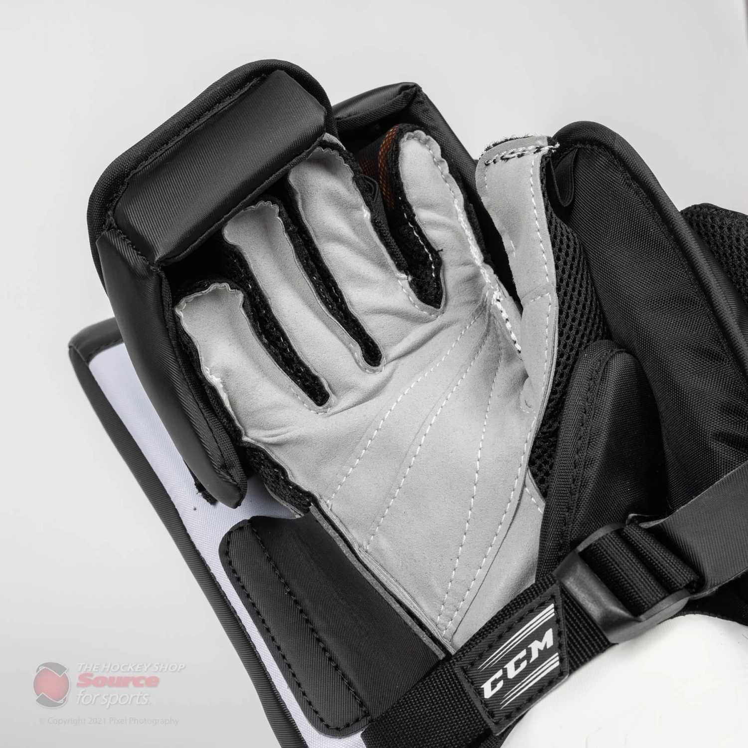 CCM Extreme Flex E5.5 Senior Goalie Blocker - Source Exclusive 6 CCM Extreme Flex E5.5 Senior Goalie Blocker - Source Exclusive - Image 6