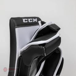 CCM Extreme Flex E5.9 Intermediate Goalie Blocker - Source Exclusive 17 CCM Extreme Flex E5.9 Intermediate Goalie Blocker - Source Exclusive -Hockey Shop ccm blockers ccm extreme flex e5 9 intermediate goalie blocker source exclusive 28238261485634