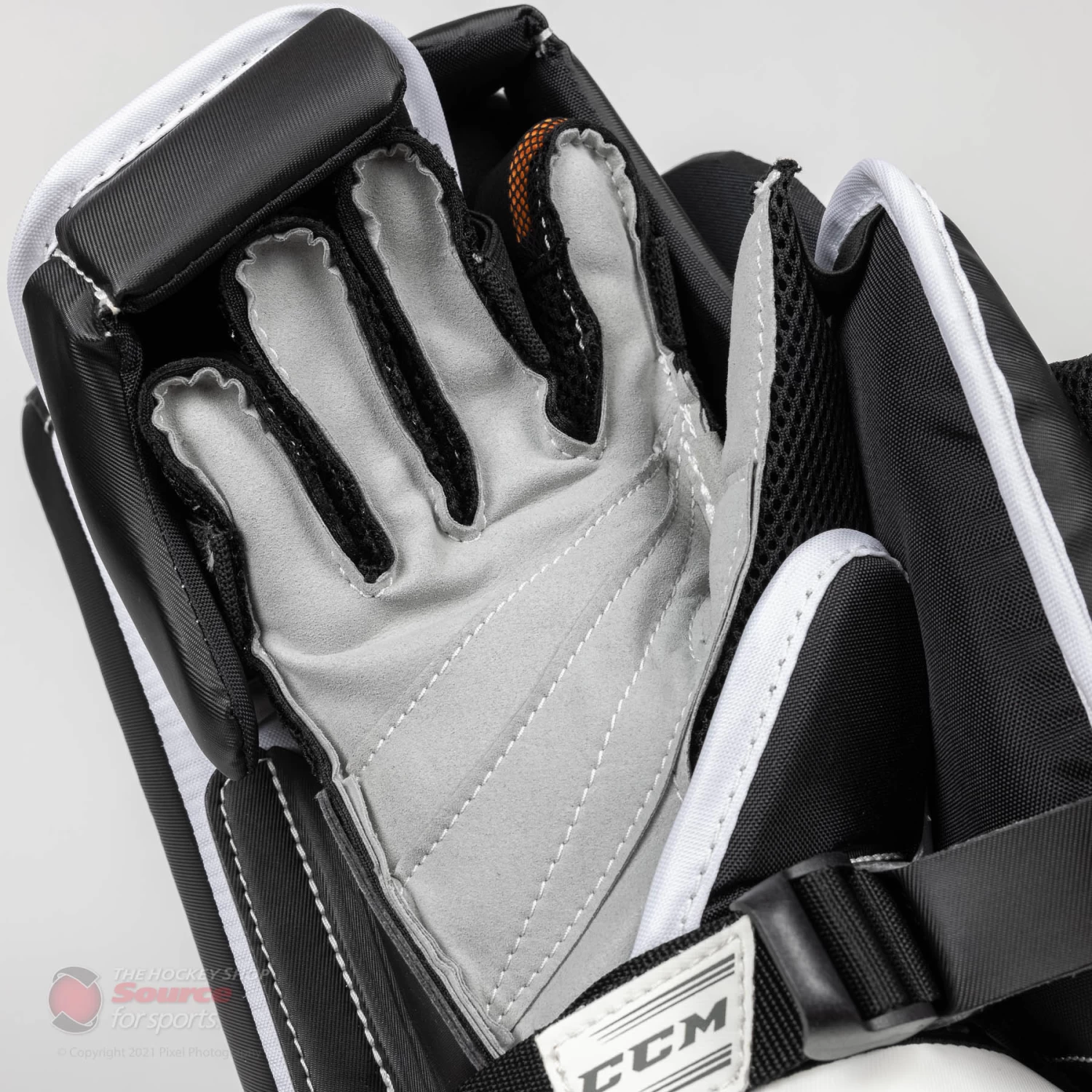 CCM Extreme Flex E5.9 Intermediate Goalie Blocker - Source Exclusive 6 CCM Extreme Flex E5.9 Intermediate Goalie Blocker - Source Exclusive - Image 6