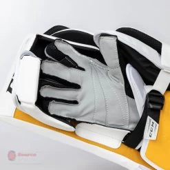 CCM Extreme Flex E5.9 Senior Goalie Blocker -Hockey Shop ccm blockers ccm extreme flex e5 9 senior goalie blocker 27988477182018