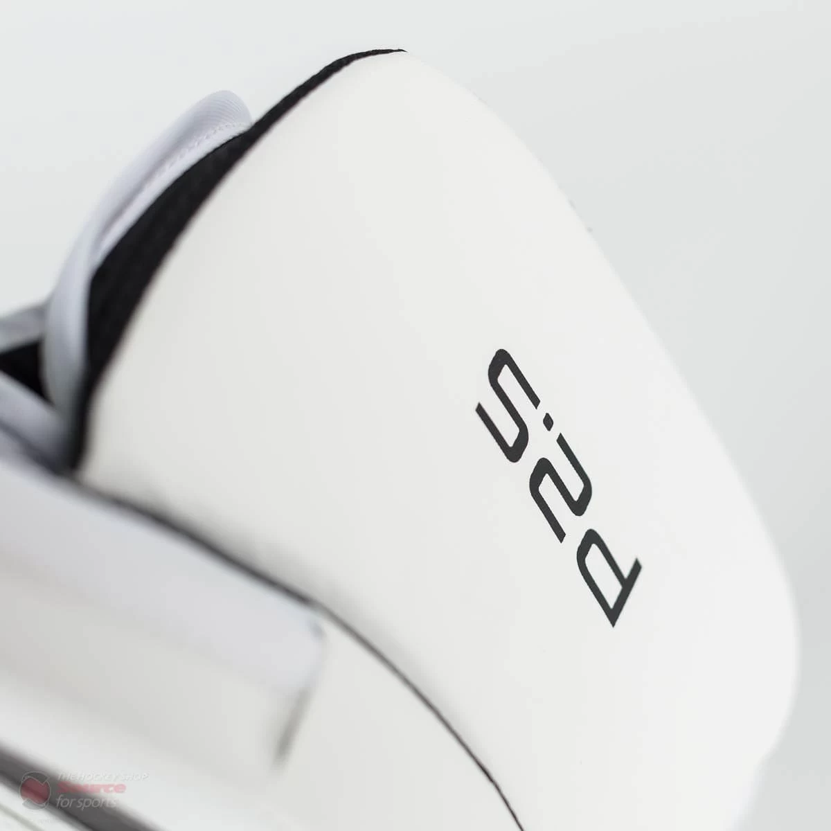 CCM Premier P2.5 Junior Goalie Blocker - Source Exclusive 3 CCM Premier P2.5 Junior Goalie Blocker - Source Exclusive - Image 3