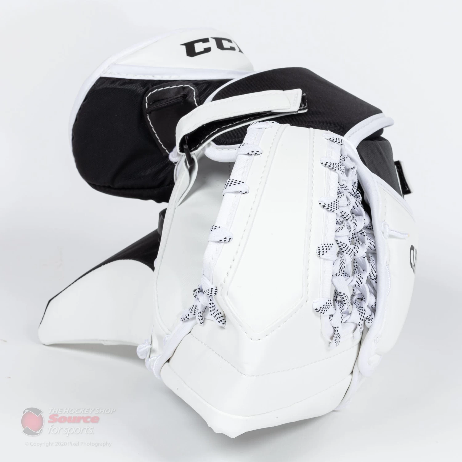 CCM Axis A1.5 Junior Goalie Catcher - Source Exclusive 5 CCM Axis A1.5 Junior Goalie Catcher - Source Exclusive - Image 5