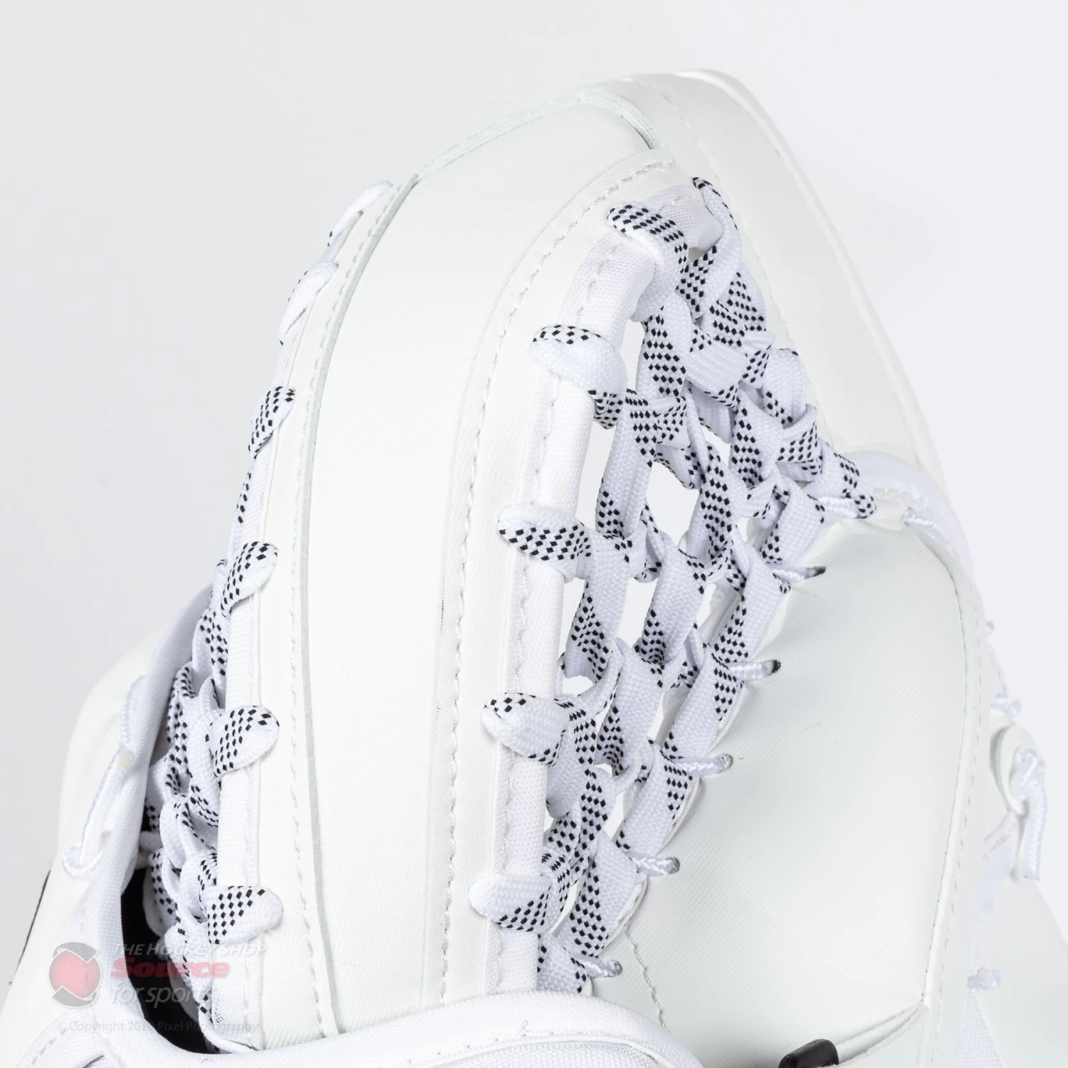 CCM Axis A1.9 Intermediate Goalie Catcher - Source Exclusive 5 CCM Axis A1.9 Intermediate Goalie Catcher - Source Exclusive - Image 5