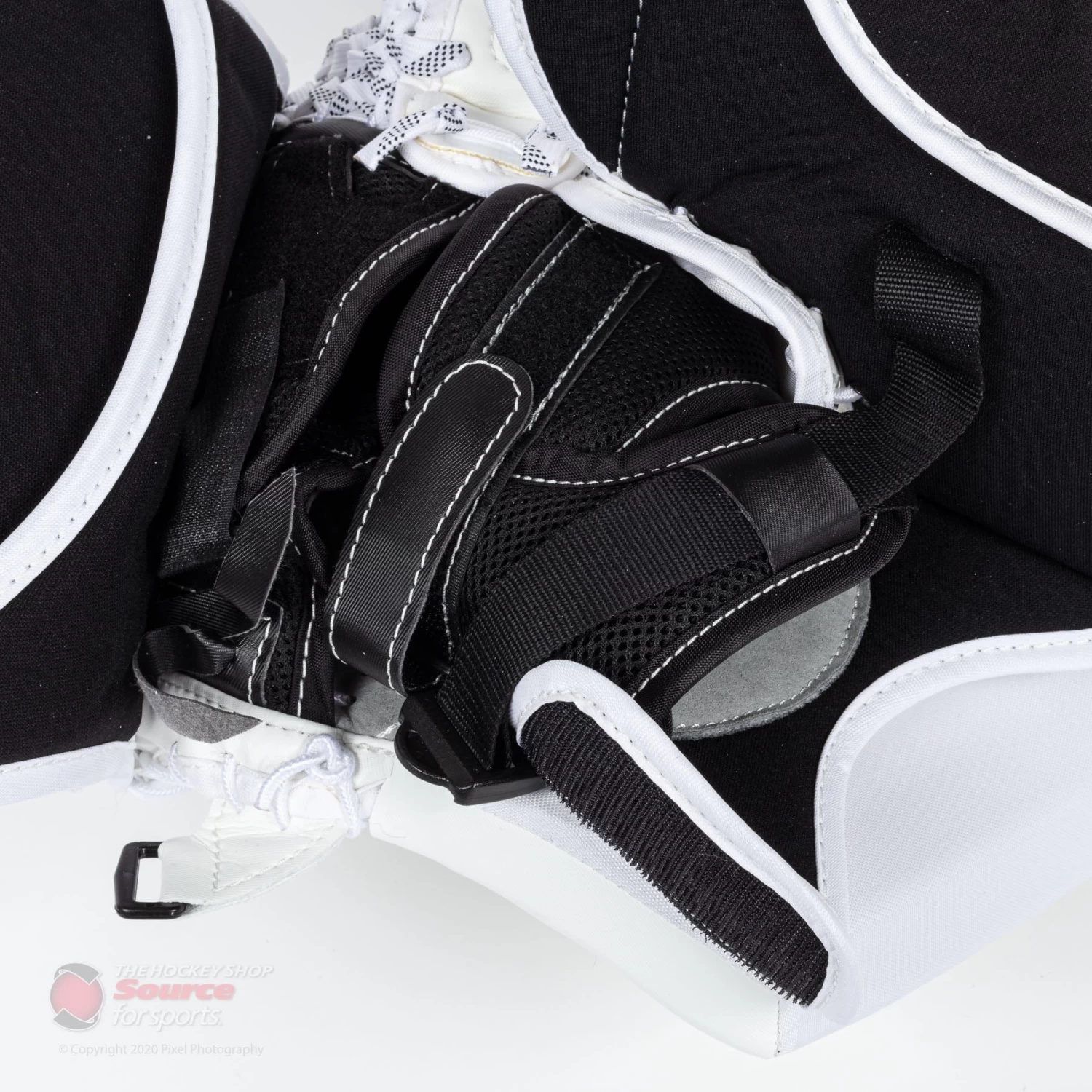 CCM Axis A1.9 Intermediate Goalie Catcher - Source Exclusive 11 CCM Axis A1.9 Intermediate Goalie Catcher - Source Exclusive - Image 11