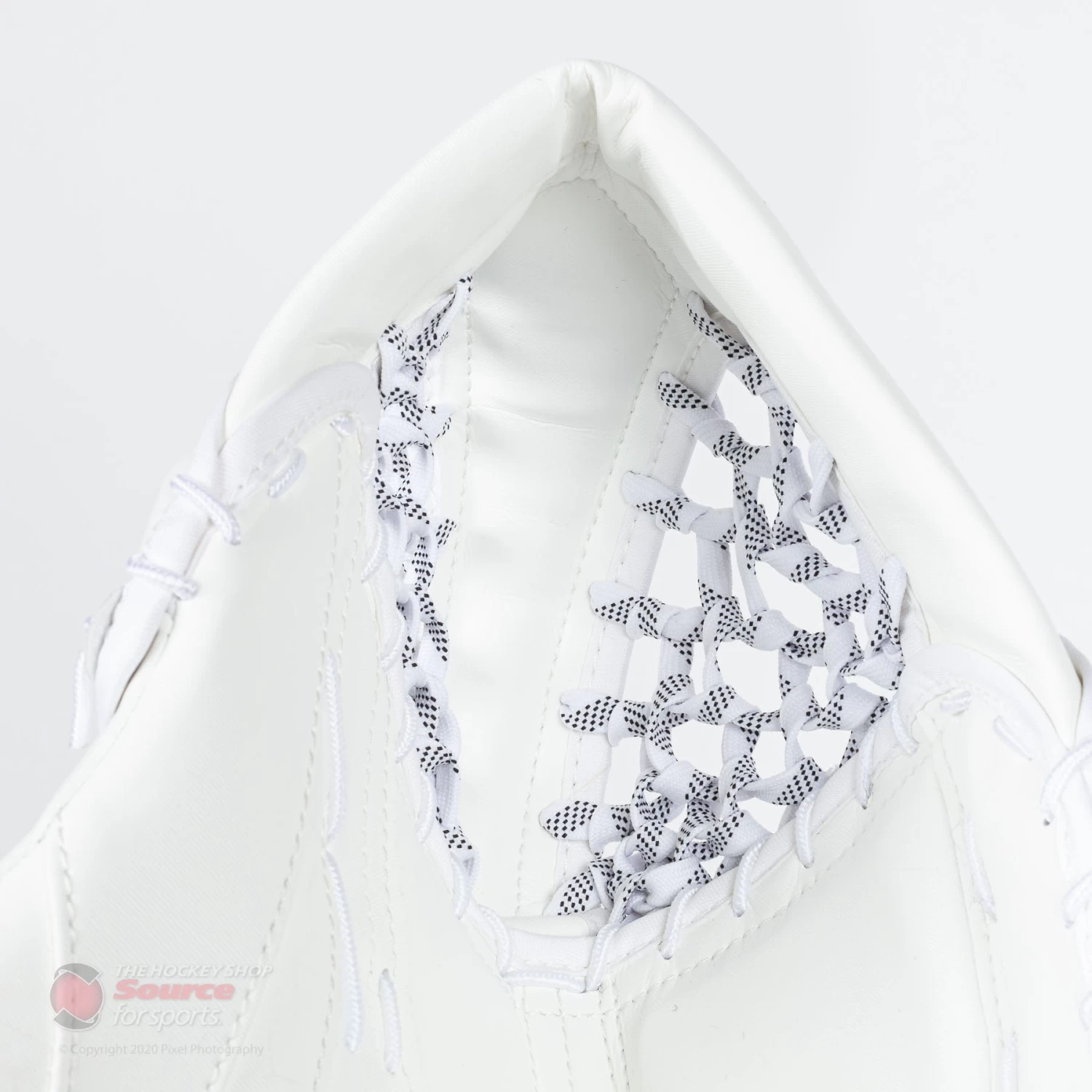 CCM Axis A1.9 Intermediate Goalie Catcher - Source Exclusive 4 CCM Axis A1.9 Intermediate Goalie Catcher - Source Exclusive - Image 4