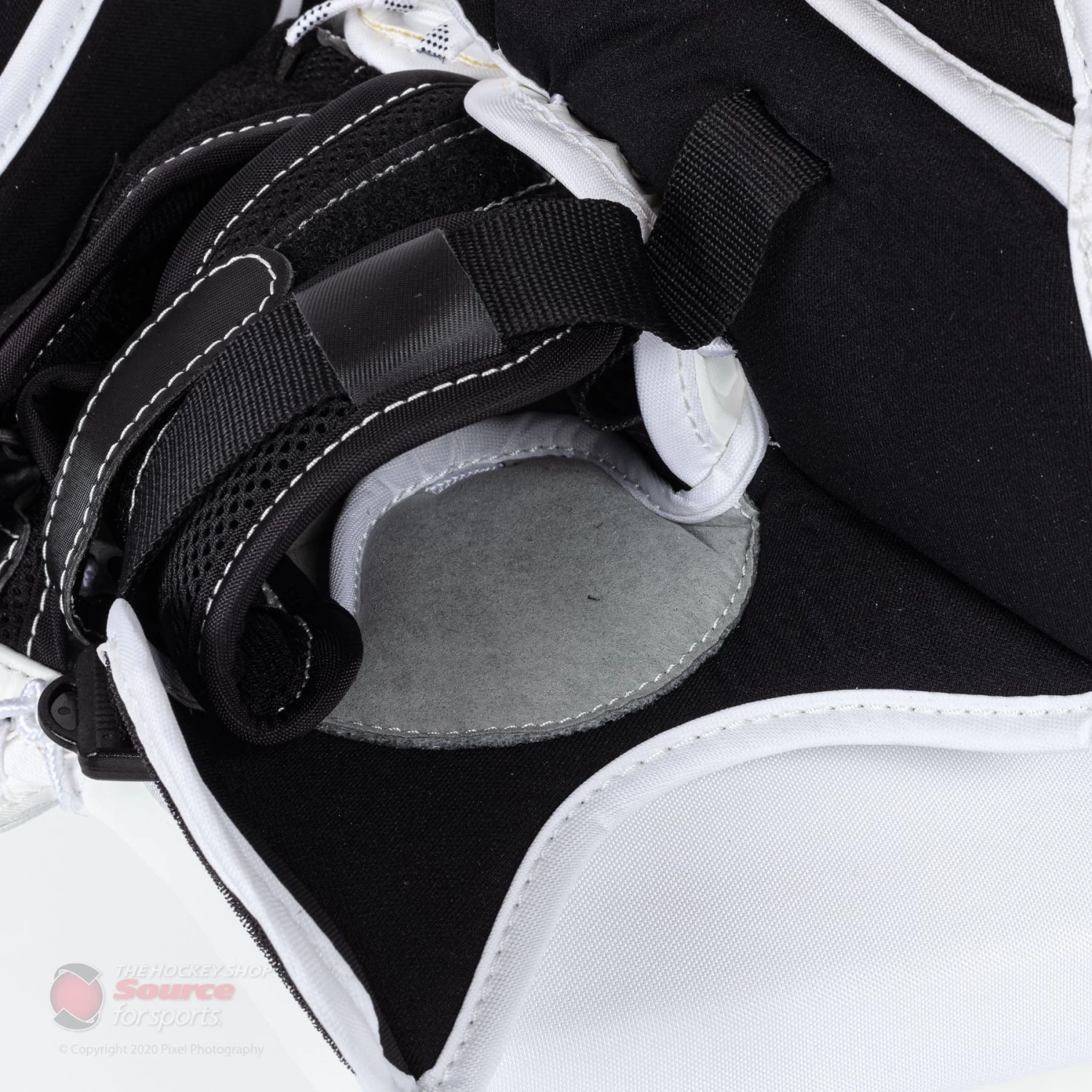 CCM Axis A1.9 Intermediate Goalie Catcher - Source Exclusive 12 CCM Axis A1.9 Intermediate Goalie Catcher - Source Exclusive - Image 12