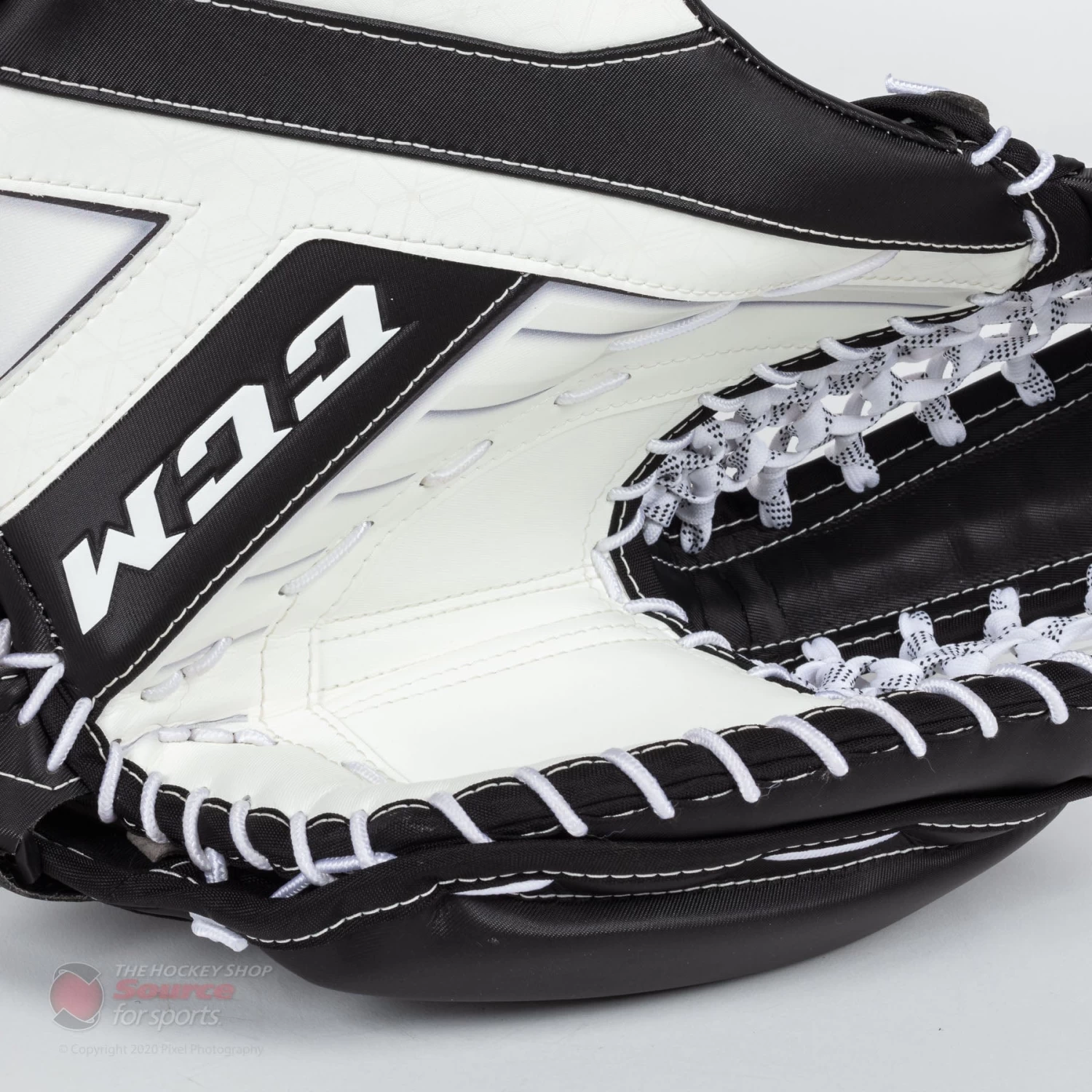 CCM Axis Senior Goalie Catcher - 580 Break Angle 2 CCM Axis Senior Goalie Catcher - 580 Break Angle - Image 2