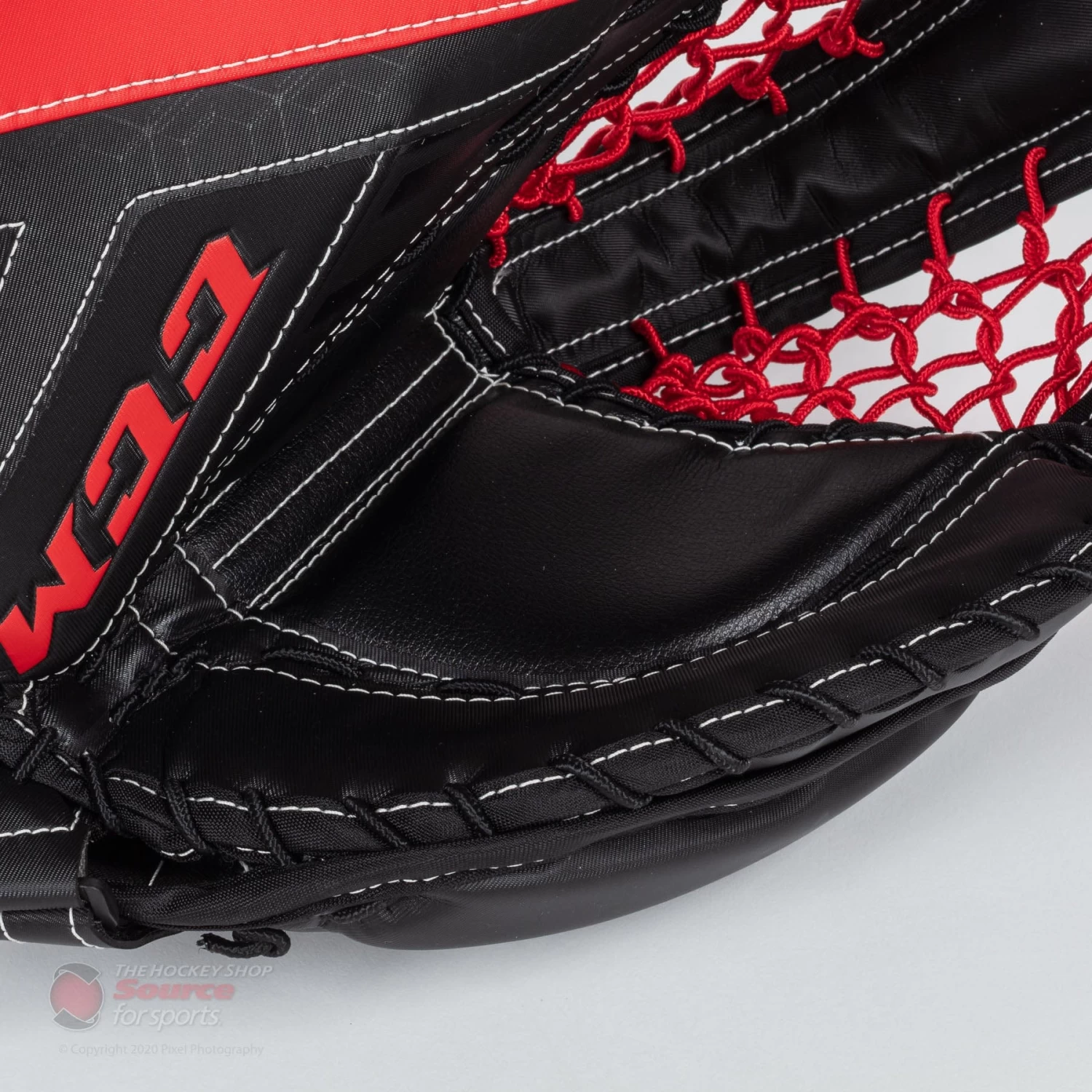 CCM Axis Senior Goalie Catcher - 600 Break Angle 4 CCM Axis Senior Goalie Catcher - 600 Break Angle - Image 4