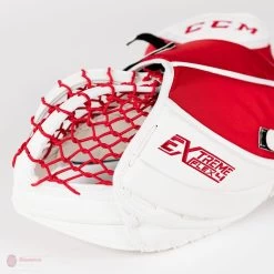 CCM Extreme Flex 4 Pro Senior Goalie Catcher -Hockey Shop ccm catchers ccm extreme flex 4 pro senior goalie catcher 5314627010626