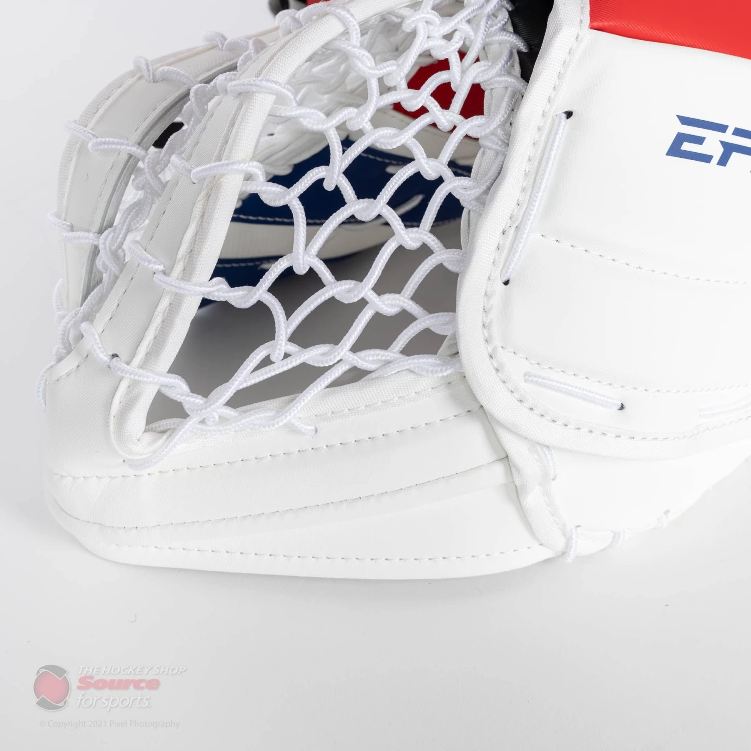 CCM Extreme Flex E5.5 Senior Goalie Catcher 11 CCM Extreme Flex E5.5 Senior Goalie Catcher - Image 11