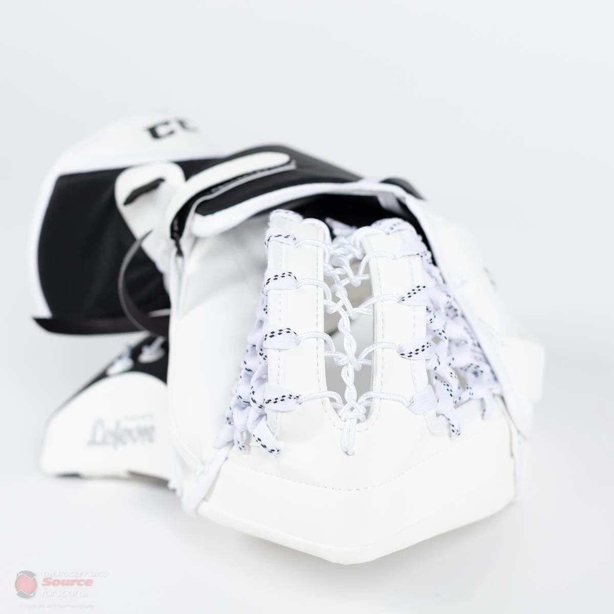 CCM Premier P2.5 Senior Goalie Catcher - Source Exclusive 3 CCM Premier P2.5 Senior Goalie Catcher - Source Exclusive - Image 3