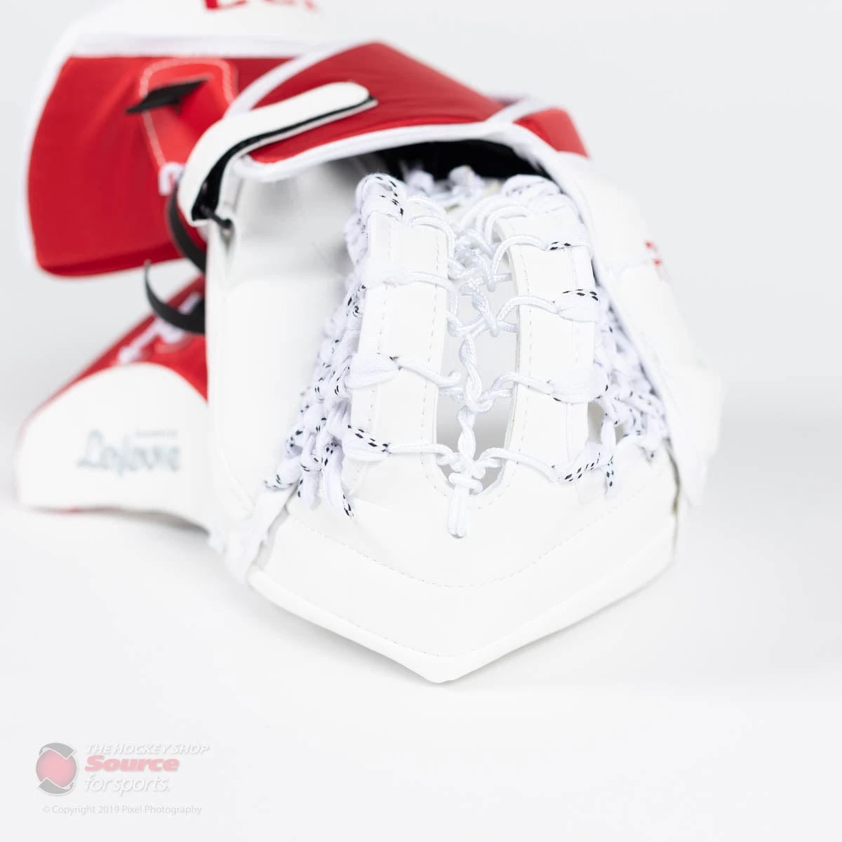 CCM Premier P2.9 Senior Goalie Catcher - Source Exclusive 4 CCM Premier P2.9 Senior Goalie Catcher - Source Exclusive - Image 4