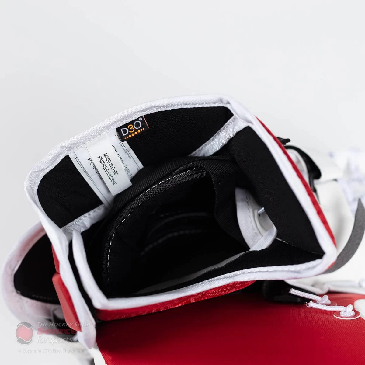 CCM Premier P2.9 Senior Goalie Catcher - Source Exclusive 7 CCM Premier P2.9 Senior Goalie Catcher - Source Exclusive - Image 7