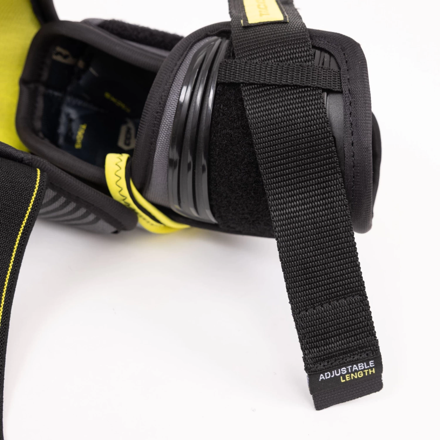 CCM Tacks AS580 Junior Hockey Elbow Pads 6 CCM Tacks AS580 Junior Hockey Elbow Pads - Image 6