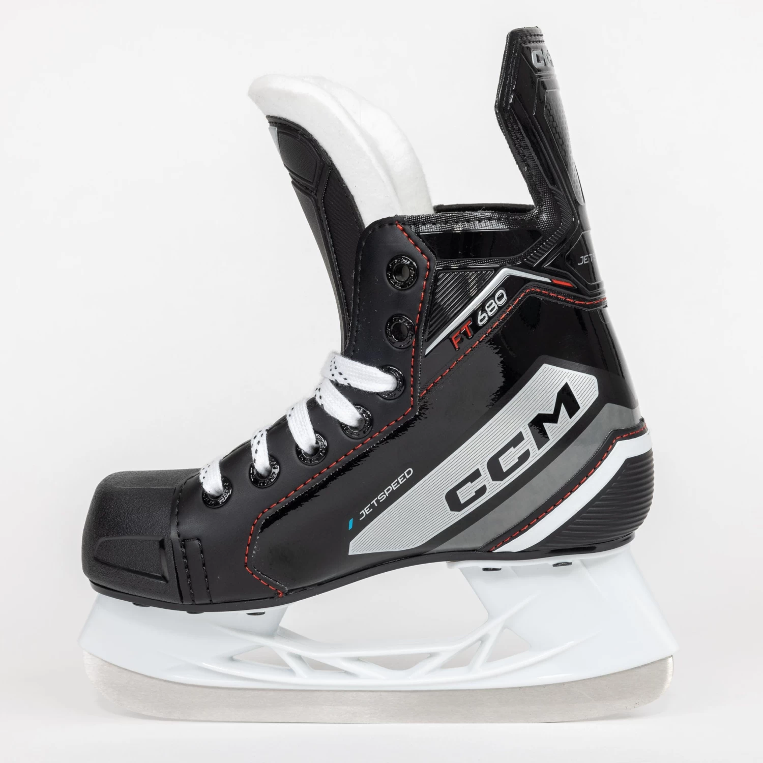 CCM Jetspeed FT680 Youth Hockey Skates 4 CCM Jetspeed FT680 Youth Hockey Skates - Image 4