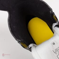 CCM Super Tacks 9350 Senior Hockey Skates 17 CCM Super Tacks 9350 Senior Hockey Skates -Hockey Shop ccm hockey skates ccm super tacks 9350 senior hockey skates 14186510876738