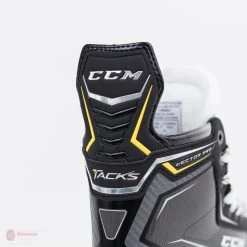 CCM Tacks Vector Pro Junior Skates (2018) -Hockey Shop ccm hockey skates ccm tacks vector pro junior skates 2018 4566183084098