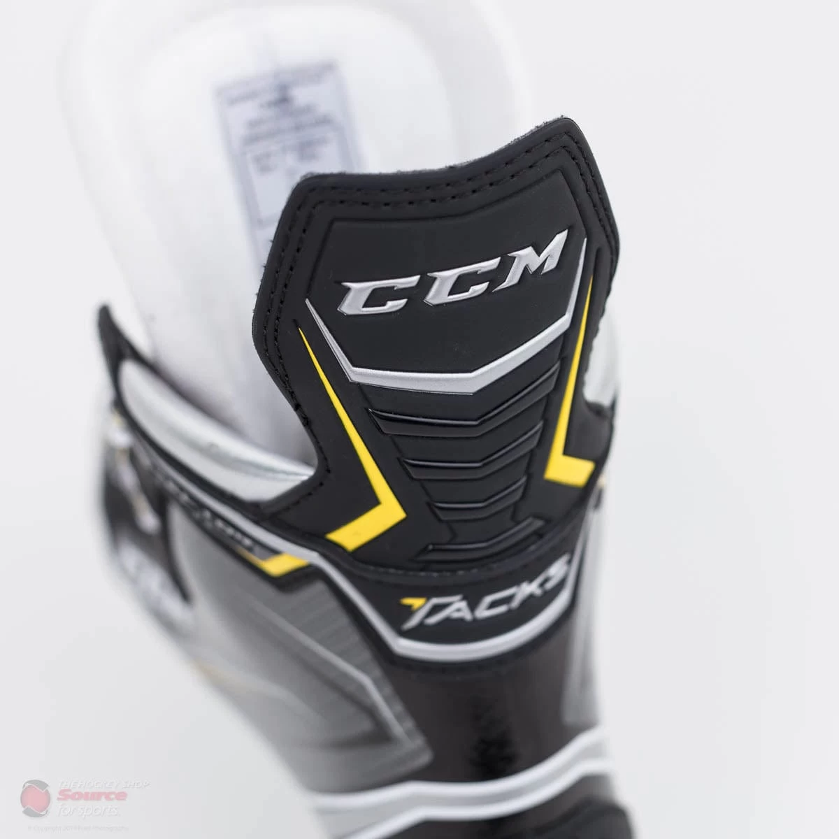 CCM Tacks Vector Senior Hockey Skates (2018) 6 CCM Tacks Vector Senior Hockey Skates (2018) - Image 6