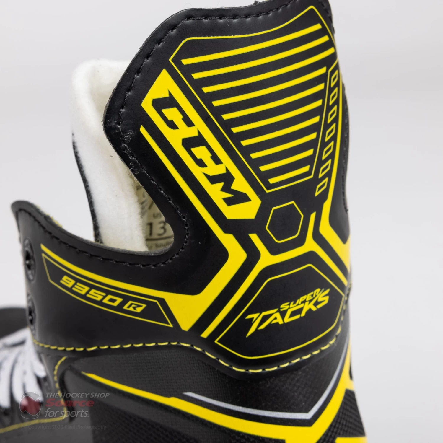 CCM Super Tacks 9350R Youth Roller Hockey Skates 5 CCM Super Tacks 9350R Youth Roller Hockey Skates - Image 5
