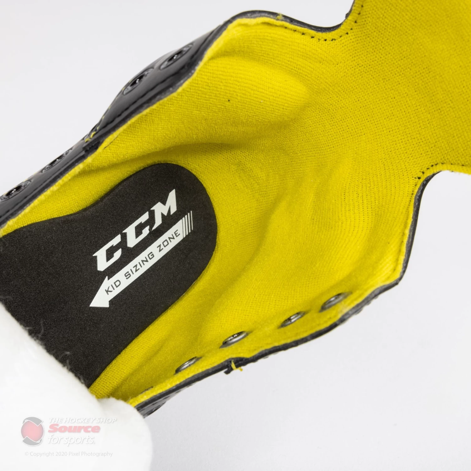 CCM Super Tacks 9350R Youth Roller Hockey Skates 13 CCM Super Tacks 9350R Youth Roller Hockey Skates - Image 13