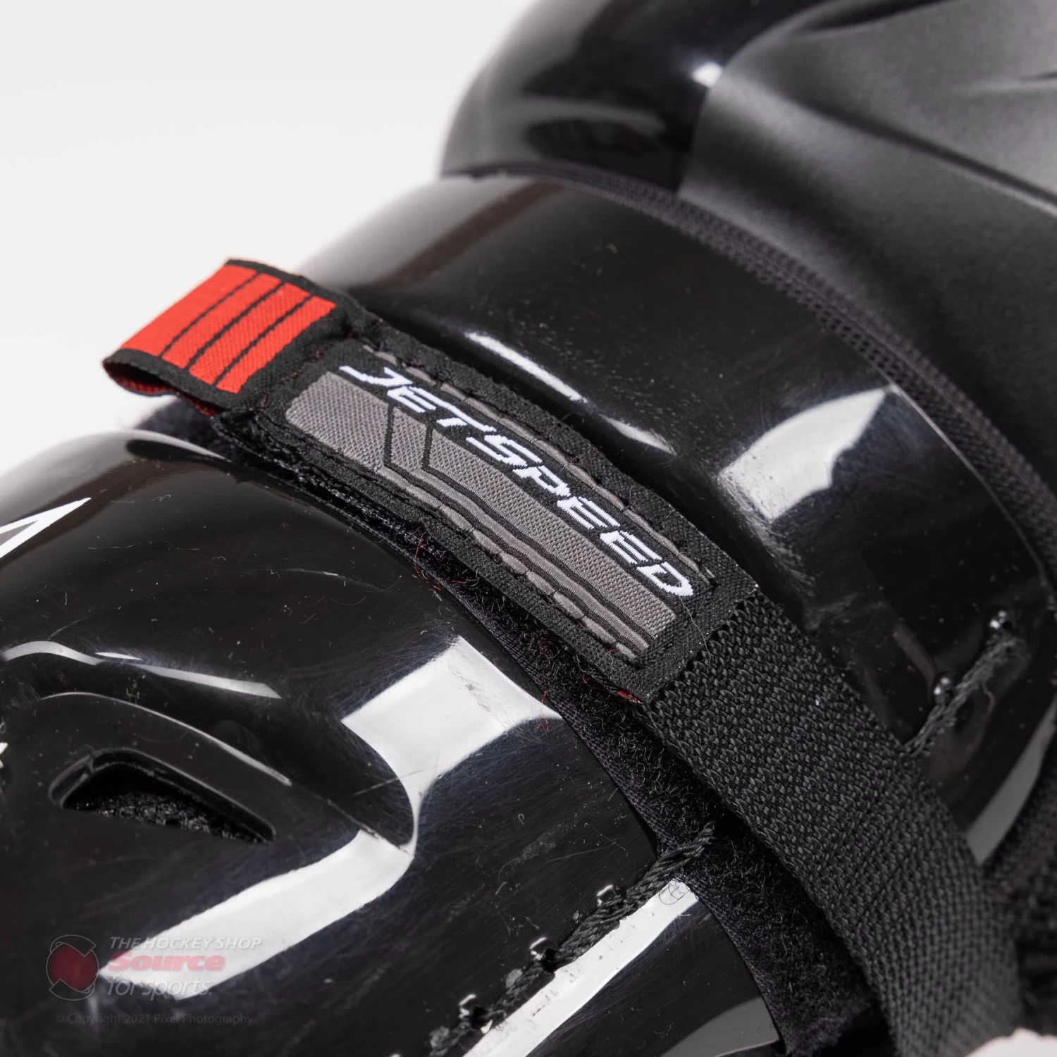 CCM Jetspeed FT4 Junior Hockey Shin Guards 8 CCM Jetspeed FT4 Junior Hockey Shin Guards - Image 8