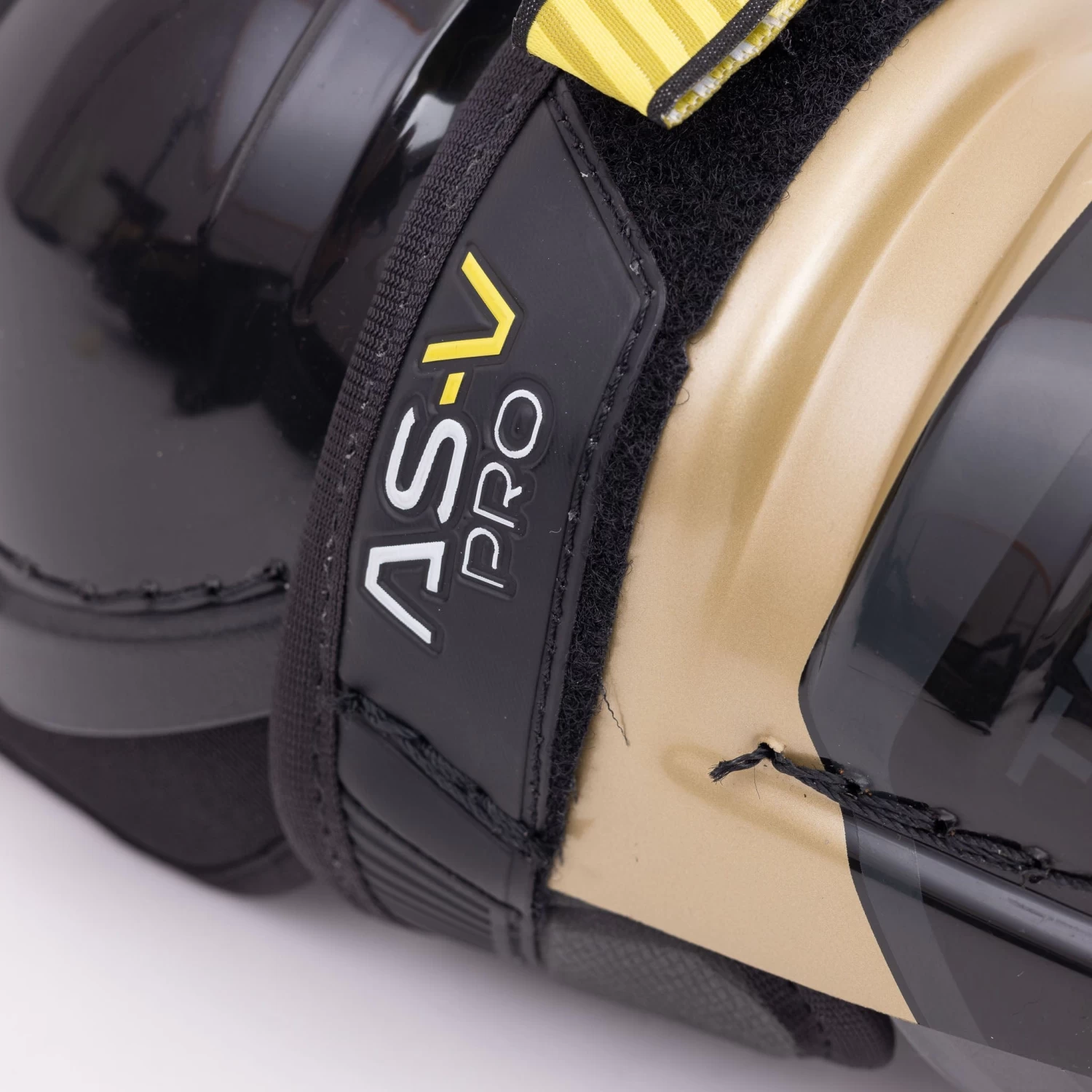 CCM Tacks AS-V Pro Senior Hockey Shin Guards 12 CCM Tacks AS-V Pro Senior Hockey Shin Guards - Image 12