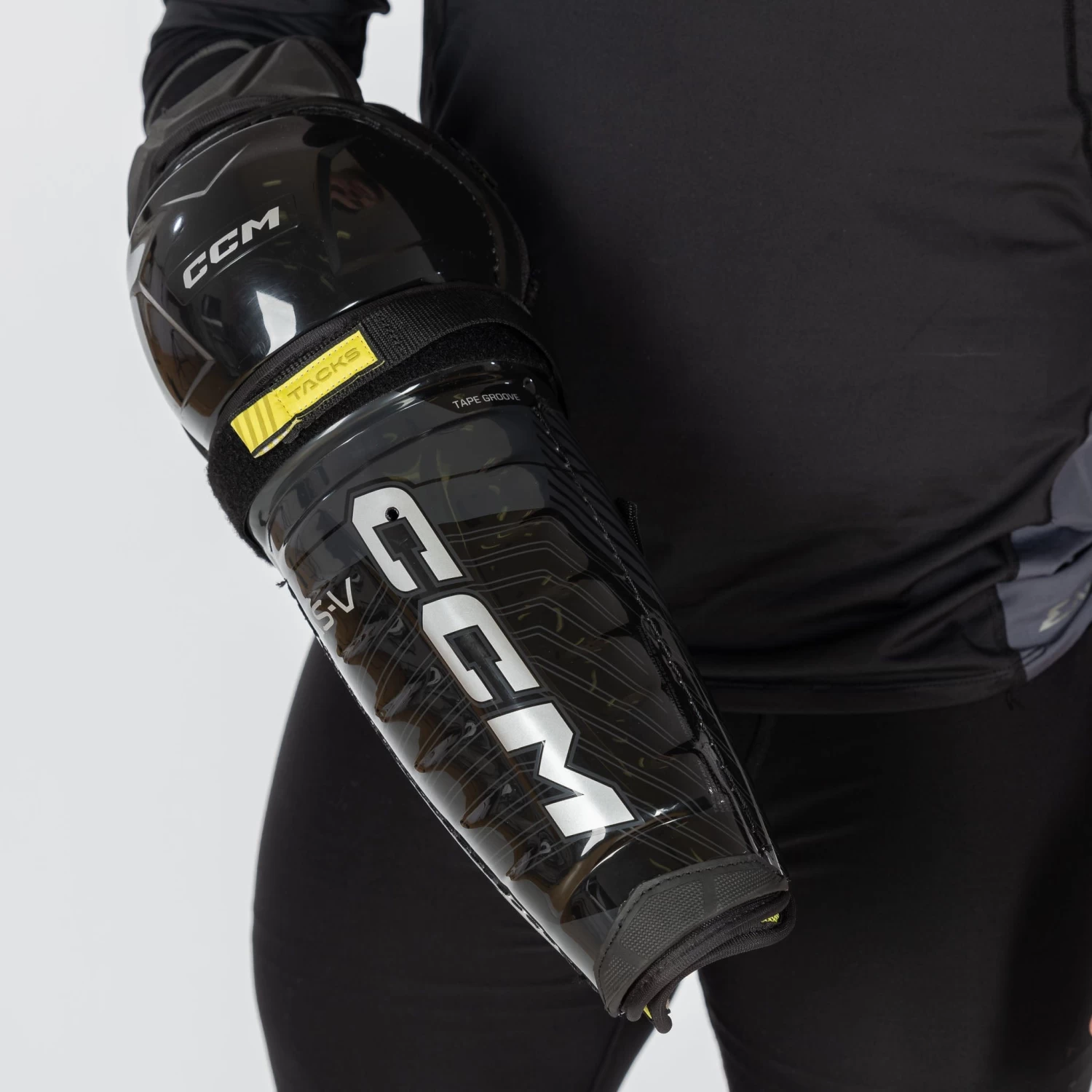 CCM Tacks AS-V Senior Hockey Shin Guards 17 CCM Tacks AS-V Senior Hockey Shin Guards - Image 17