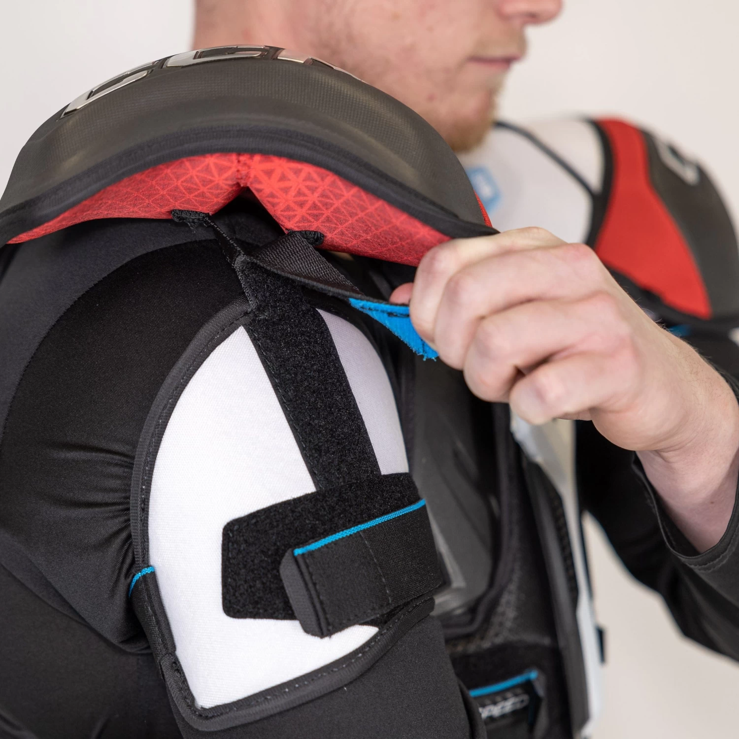 CCM Jetspeed FT6 Junior Hockey Shoulder Pads 10 CCM Jetspeed FT6 Junior Hockey Shoulder Pads - Image 10