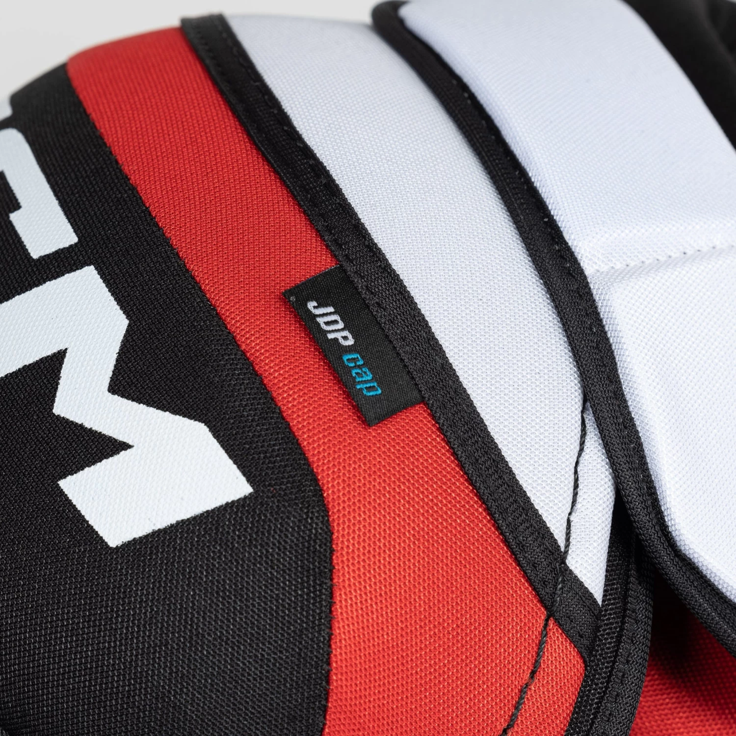 CCM Jetspeed FT680 Senior Hockey Shoulder Pads 11 CCM Jetspeed FT680 Senior Hockey Shoulder Pads - Image 11