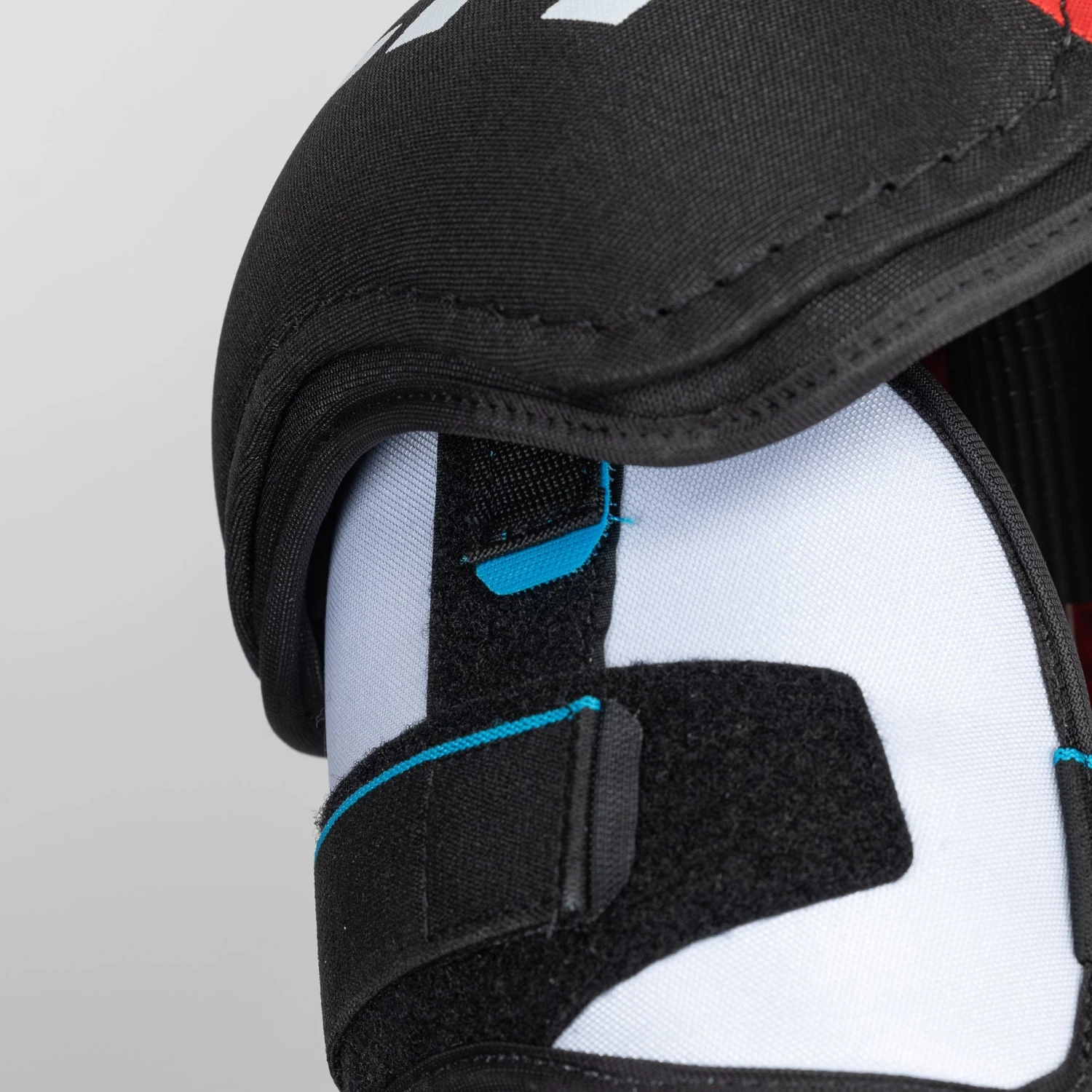 CCM Jetspeed FT680 Senior Hockey Shoulder Pads 6 CCM Jetspeed FT680 Senior Hockey Shoulder Pads - Image 6