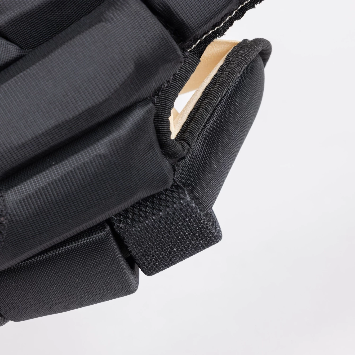 TRUE Catalyst Pro Stock Senior Hockey Glove - Chicago Vintage 10 TRUE Catalyst Pro Stock Senior Hockey Glove - Chicago Vintage - Image 10