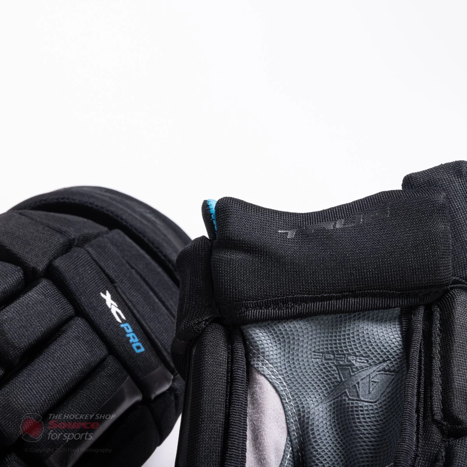 TRUE XC Pro Senior Hockey Gloves 4 TRUE XC Pro Senior Hockey Gloves - Image 4