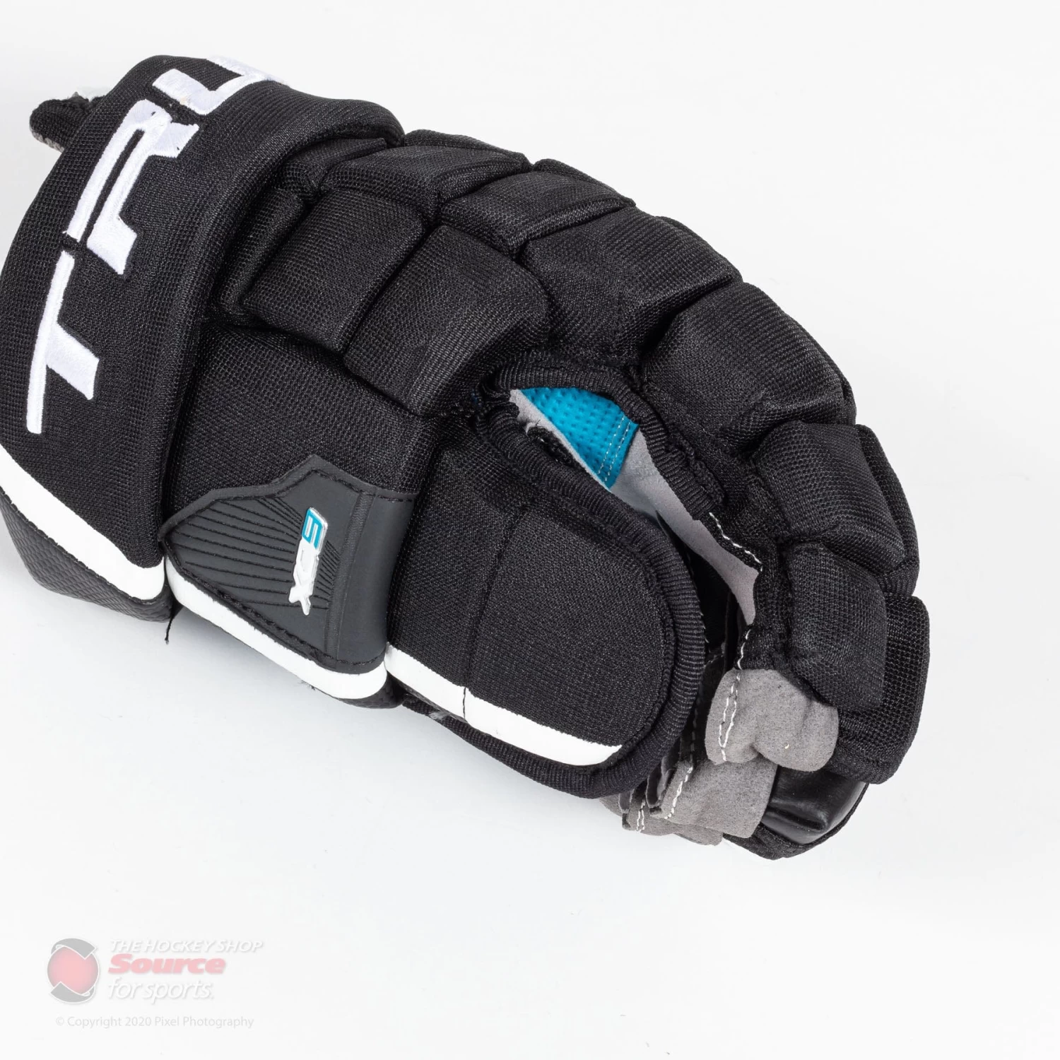 TRUE XC9 Pro Junior Hockey Gloves 2 TRUE XC9 Pro Junior Hockey Gloves - Image 2