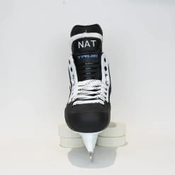 TRUE Player Junior Hockey Skates - Pro Stock - VH Holder - White Side - "NAT" - Size 5 -Hockey Shop true hockey skates true player junior hockey skates pro stock vh holder white side nat size 5 5 r standard 15186595643458